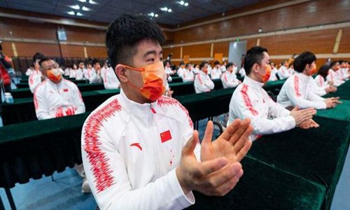 胡年佳个人资料简介 国家残疾人单板滑雪队运动员(中国国家队单板滑雪运动员名单)