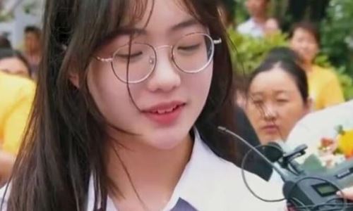 满天星小姐姐叫什么名字(满天星小姐姐怎么火的)