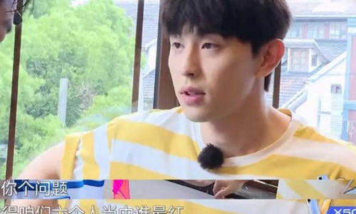 邓伦把杨紫粉丝告了(邓伦粉丝撕过多少家)