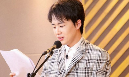 郭麒麟女友是青鸟吗(郭麒麟姻缘在哪一年)