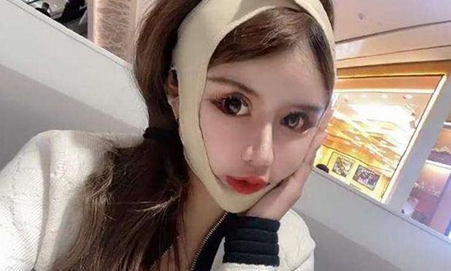 整容次数最多的00后周楚娜(整容的代价周楚娜)