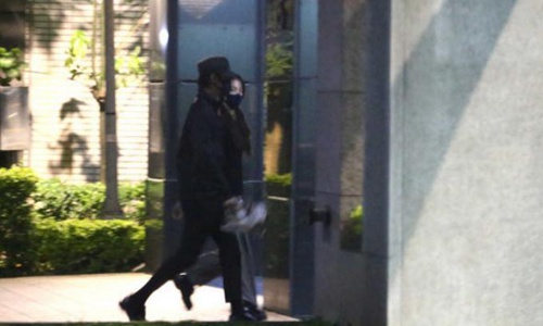 陈柏霖和谁拍亲密戏(陈柏霖陈庭萱上热搜了是怎么回事)