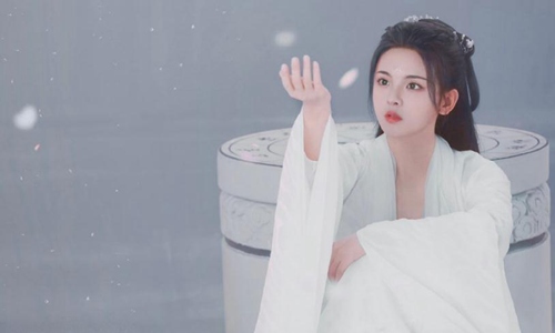 杨超越丁禹兮七时吉祥开机合影(丁禹兮杨超越一时冲动七世吉祥)