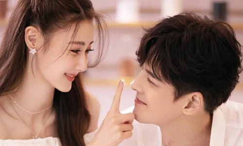 因为这部电视剧,郭品超和他的妻子马梓涵关璇在19岁时结婚。