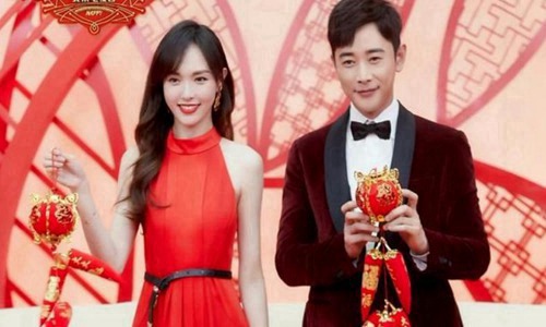 罗晋牵手女友唐嫣一起录制节目(罗晋甜蜜视频)