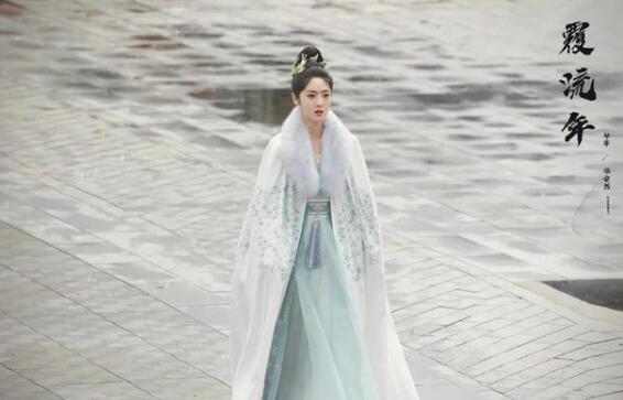 邢菲新剧覆流年开机(邢菲覆流年红衣婚服造型)