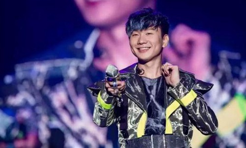 林俊杰确诊新冠(林俊杰直播与粉丝互动意外)