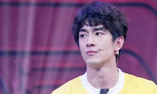 央视林更新(林更新的家庭背景是怎样的)