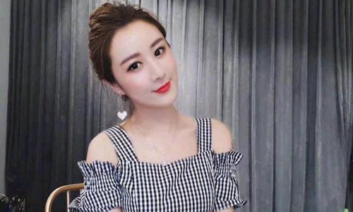 薇娅助理袁薇娅吃饭(说散就散原唱袁维娅)