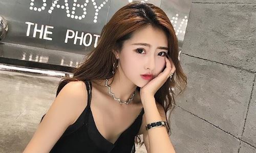 抖音网红晨妍改名成什么(抖音晨妍是什么身份)