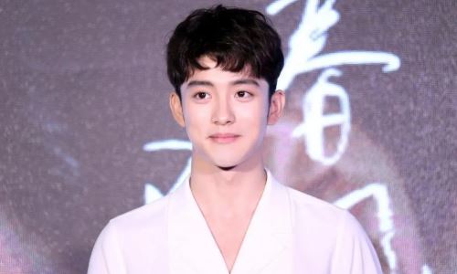 陈奕龙怎么不拍戏了(陈奕龙双人照)