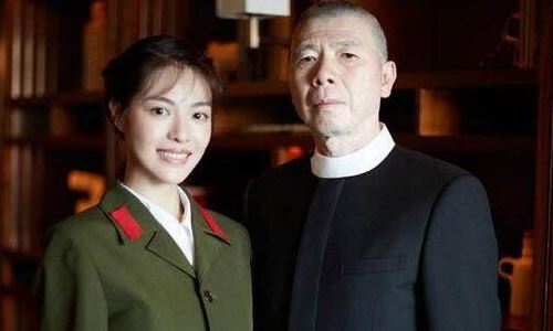 钟楚曦露面照片(钟楚曦聚餐)