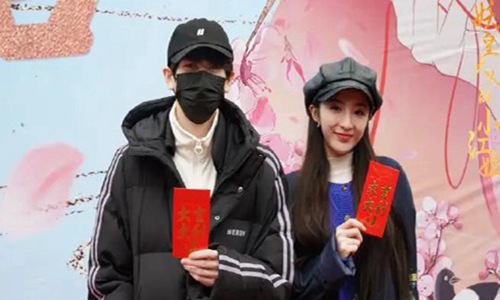 胡春阳李同居恋情曝光网友:帅哥美女好配。