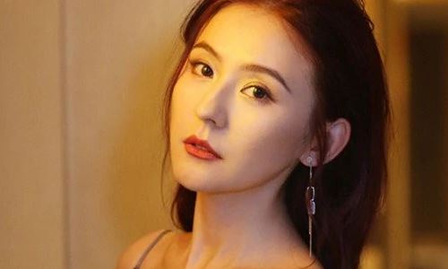 热依扎与谁结婚(热依扎跟谁生女)