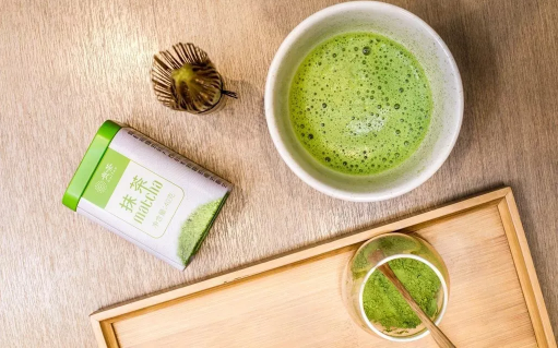 抹茶粉冲水喝的功效(抹茶粉泡什么好喝)