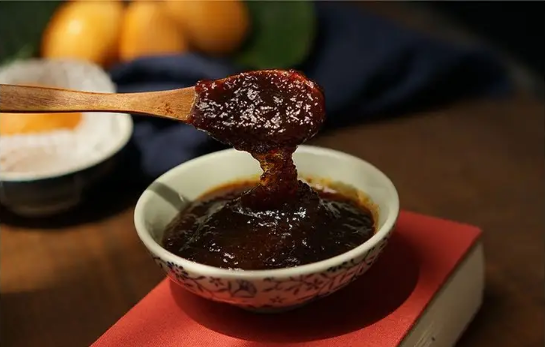 熬枇杷膏加多少川贝(熬枇杷膏加多少克川贝)