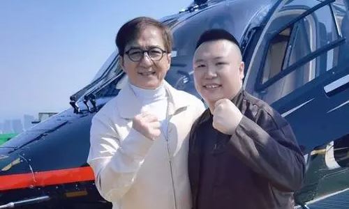 成龙买了多少别墅(成龙别墅被拍卖原因)