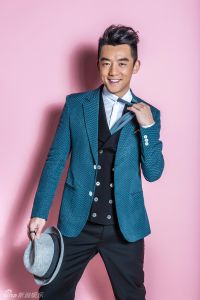 郑恺腹肌大全(郑恺演员个人资料简介)