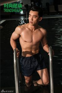 郑恺腹肌大全(郑恺演员个人资料简介)