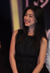 朱珠的身世(朱珠的显赫家世)