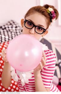 古力娜扎个人资料家庭背景及照片(古力娜扎手掌)