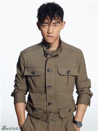 郑恺腹肌大全(郑恺演员个人资料简介)