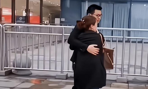 偷换人生28年郭威想知道真相吗(偷换人生许敏和郭威拥抱相认视频)