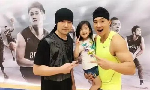 刘畊宏为什么突然教健身(刘畊宏什么时候开始的直播教健身)