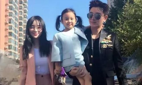 甜馨和贾乃亮 现状(贾乃亮方发辟谣声明)