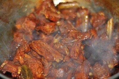 红烧排骨怎么做好吃不硬(红烧排骨怎么做好吃又嫩视频)