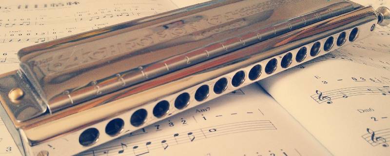 口琴的a调和c调是什么区别(a调和c调相比哪个更高)