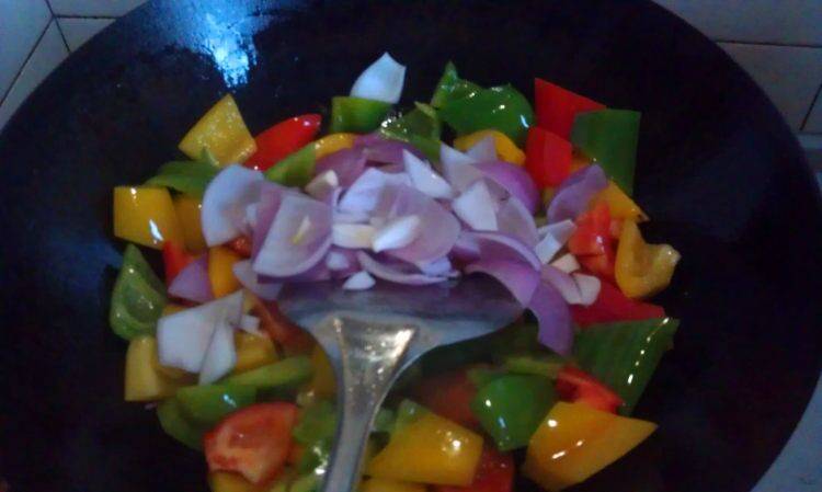 怎么炒风干牛肉的做法(风干牛肉和什么炒好吃)