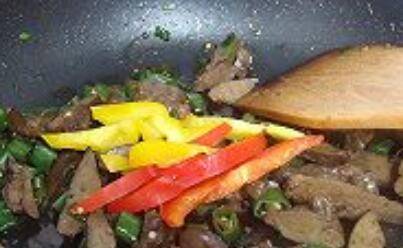 鸭肝怎么炒好吃又简单(鸭肝怎么炒又嫩又好吃)