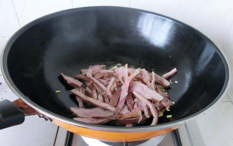 炒肚丝怎么炒才好吃(肚丝怎么炒着好吃)