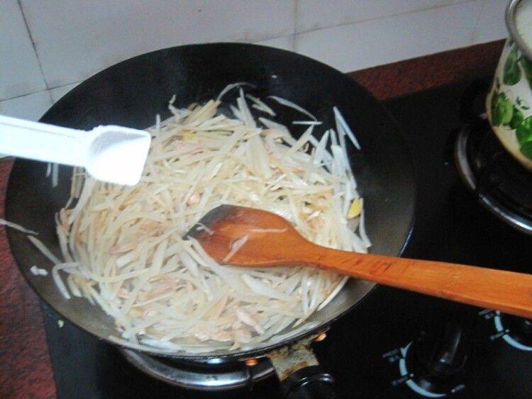 小银鱼怎么做好吃又简单家常(小银鱼怎么做好吃又简单家常的)