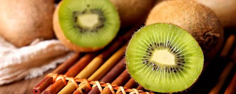 猕猴桃有酒味了之后还能吃吗(猕猴桃有种酒味还能吃吗)