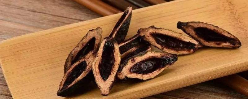 槟榔嚼完是吐掉还是咽下去(槟榔嚼多了会发生什么)