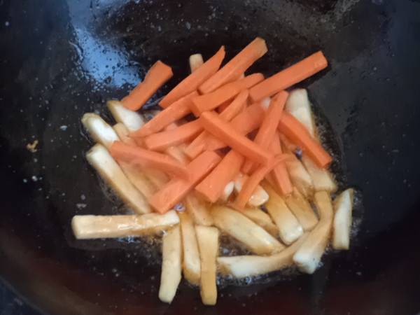 虾怎么炒好吃家常(家常的虾怎么炒好吃)
