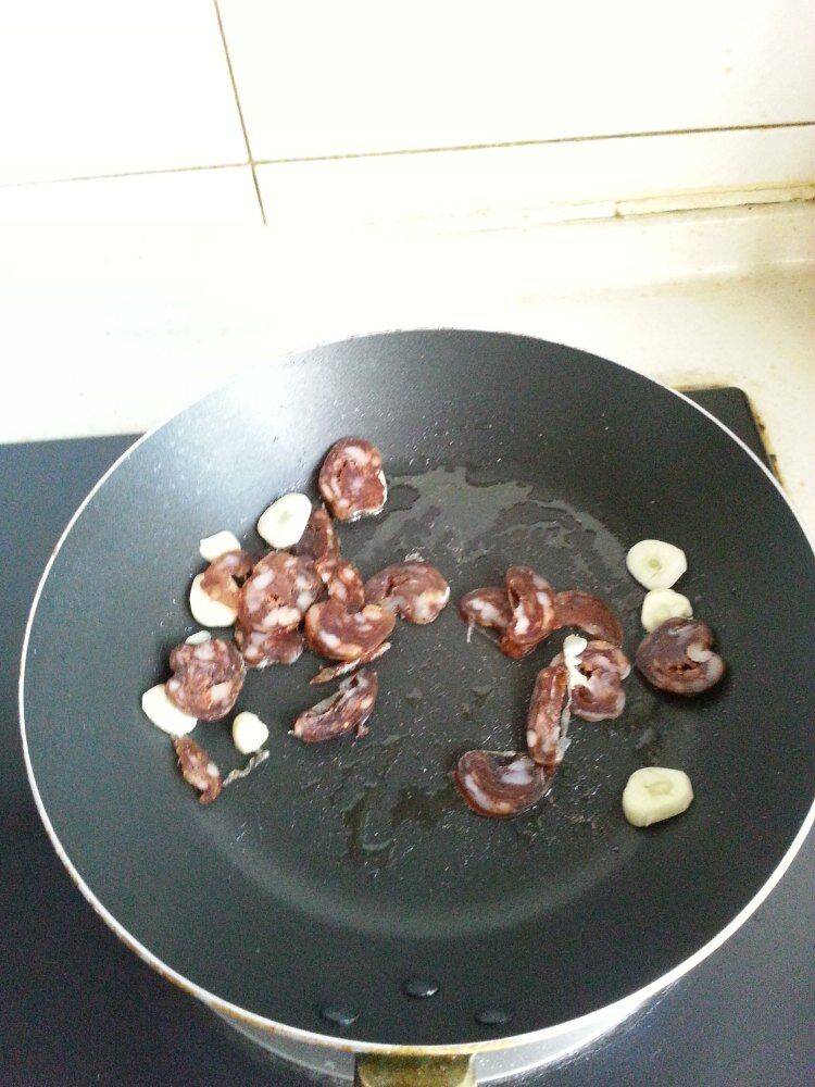 麻辣肠怎么炒好吃(麻辣肠家常做法大全)