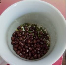 薏仁水怎么做自制面膜(薏仁水怎么做有效果)
