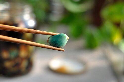 腊八蒜怎么做最正宗好吃(腊八蒜怎么做才能绿)