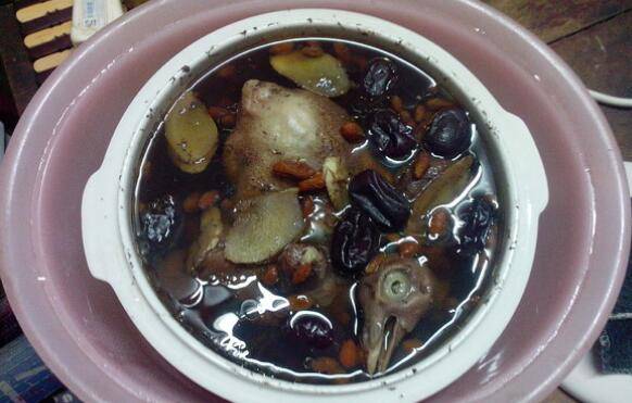 鸽子怎么炖不腥又营养(鸽子怎么烧不腥)