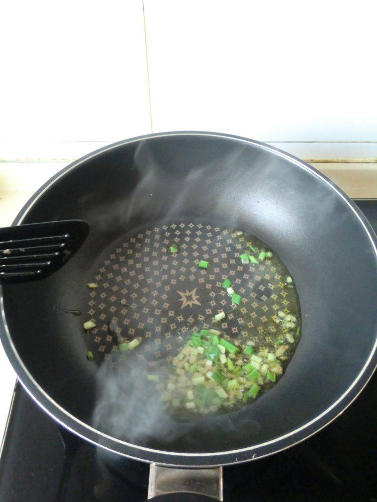 炒豆腐怎么做(炒豆腐怎么做才好吃)