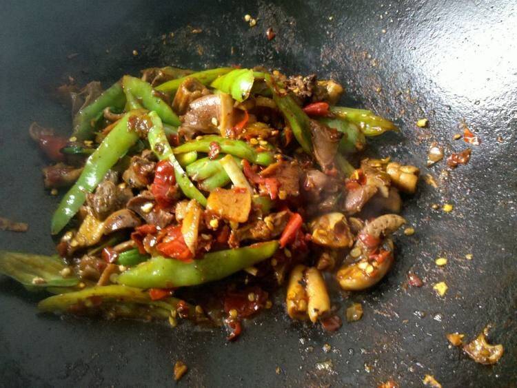 怎么炒鸭杂好吃(鸭杂怎么炒烂)