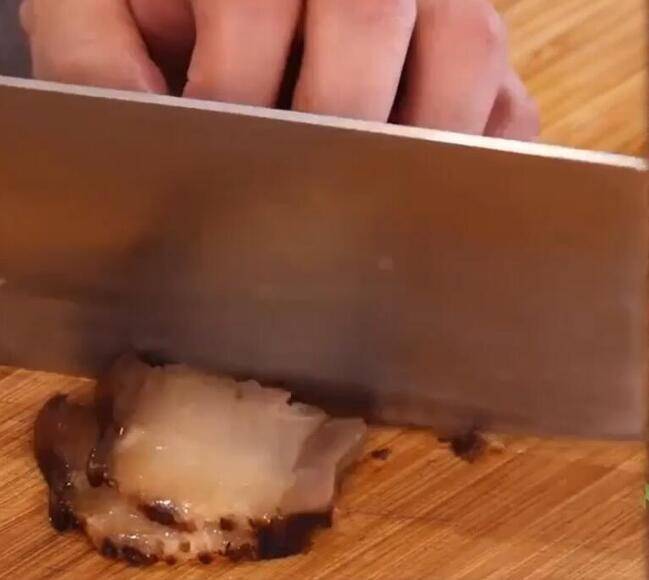 腊肉怎么炒好吃四川(腊肉怎么炒好吃最简单)