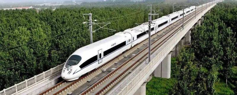 坐动车需要提前多久到车站(动车提前多久开始检票)