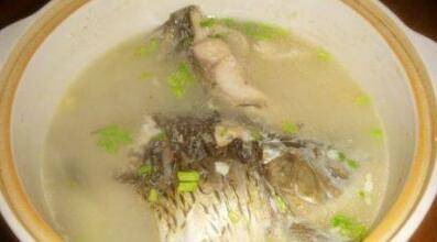鲤鱼汤怎么做适合孩子喝(鲤鱼汤怎么做美味又简单的)