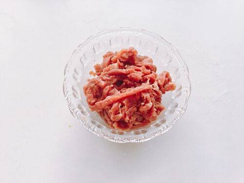 青椒牛肉丝怎么炒又嫩又好吃(怎样炒牛肉丝好吃家庭版)