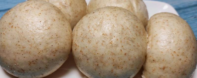 有霉点的馒头能吃吗(馒头有一点点霉点了还能吃吗)