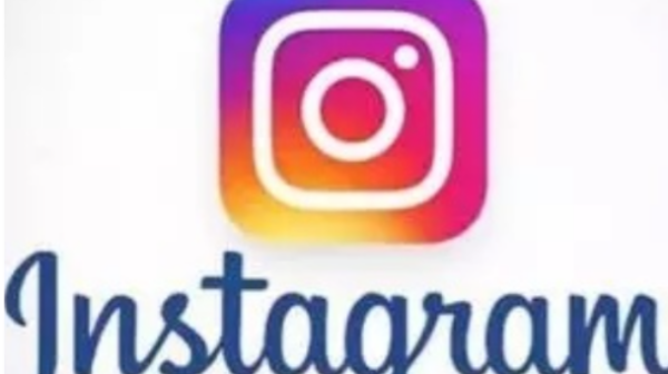 画师又叫什么(不知道这张图片的画师怎么找)